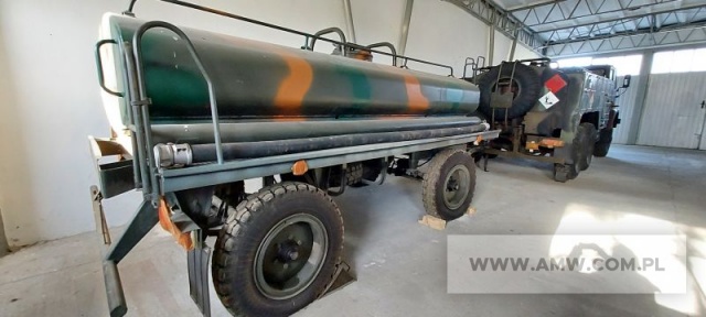 Cysterna paliwowa 4M3 na przyczepie D-46A CP-4 